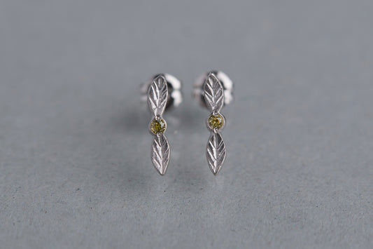 Bloom earrings + sapphire (yellow)