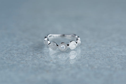 Leaf milgrain ring + diamond ( clear ) / Pt900