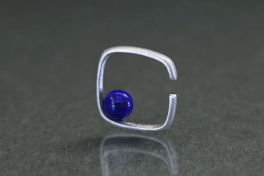 Syami ear cuff + Lapis lazuli / Silver