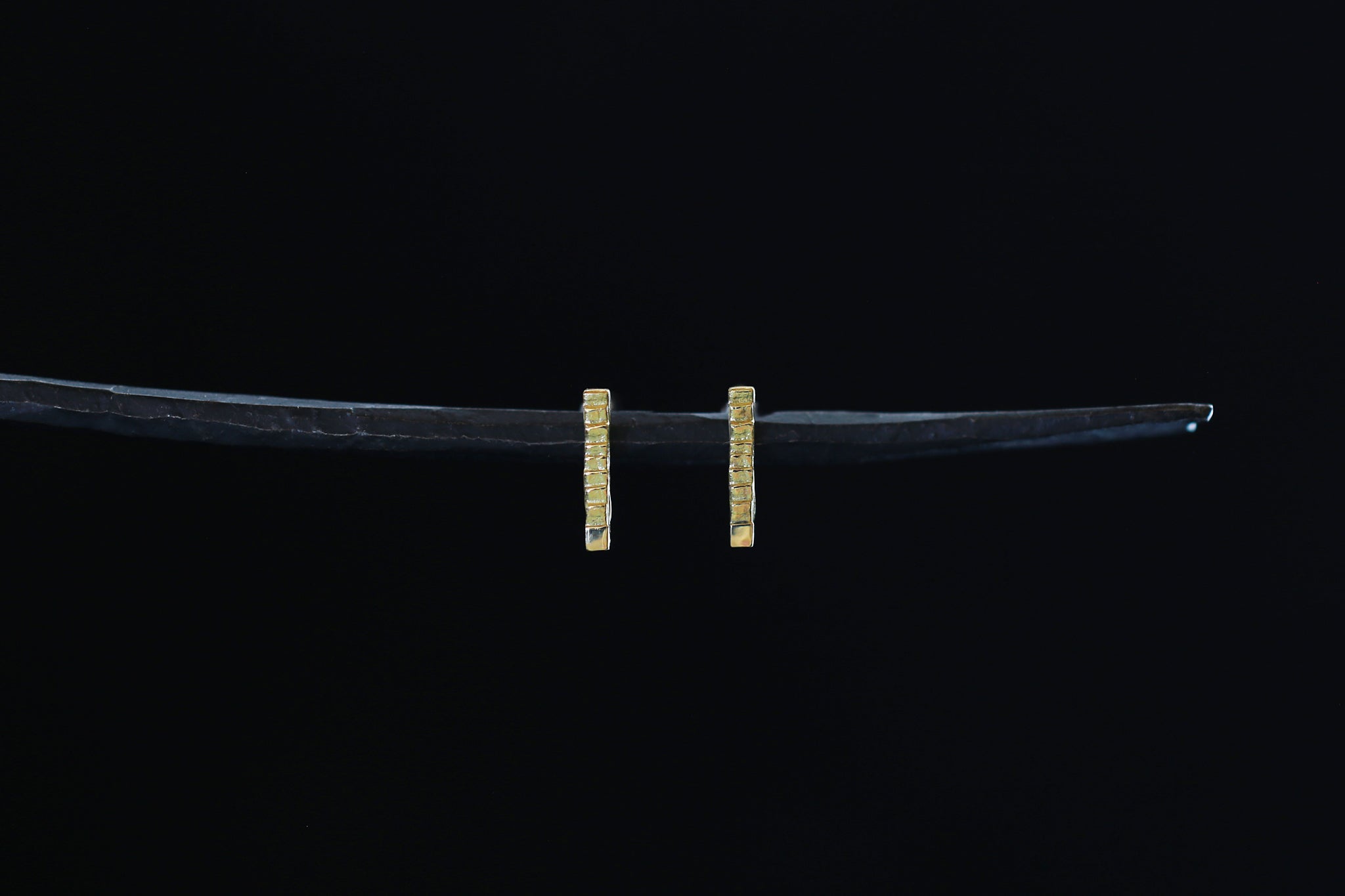 アクセサリー Ryui Unknown knowns line earrings Unknown knowns line ピアス– Ryui