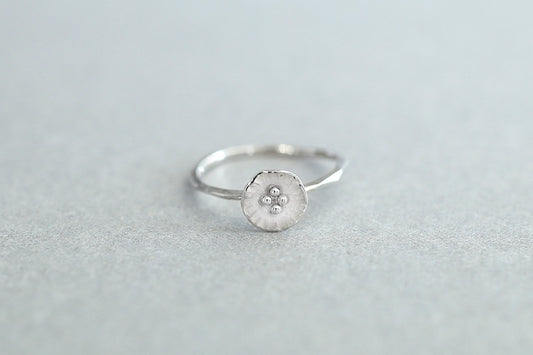 Petit flower ring / Silver