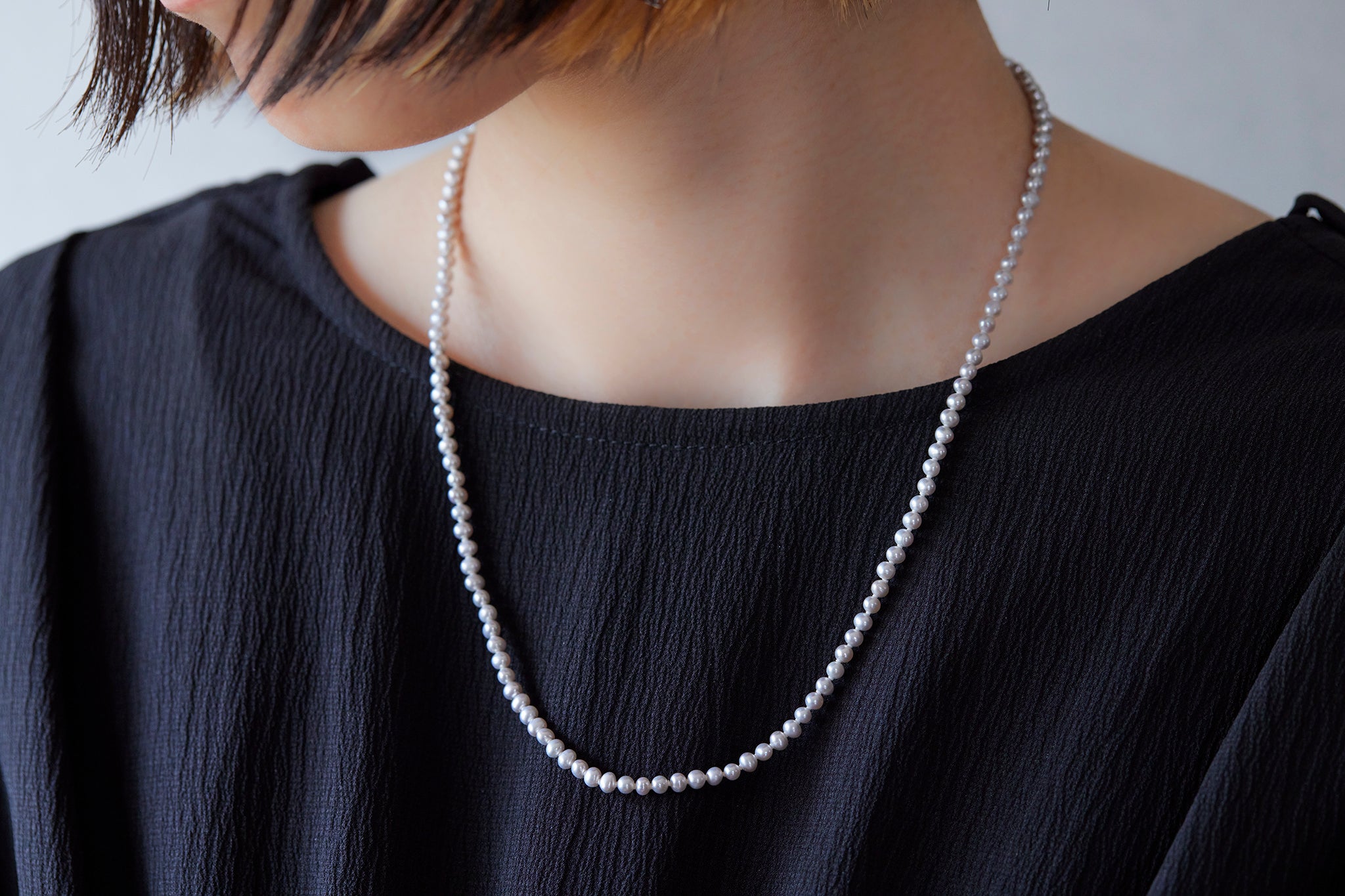 Baby gray pearl necklace