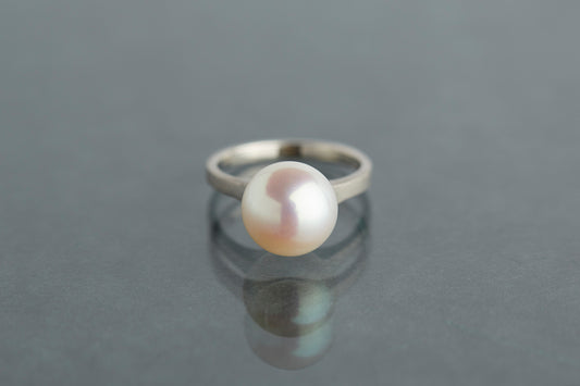 Neat pearl ring / Pt900