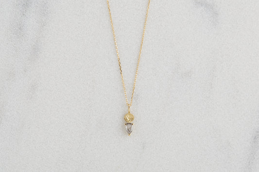 Leaf necklace + diamond