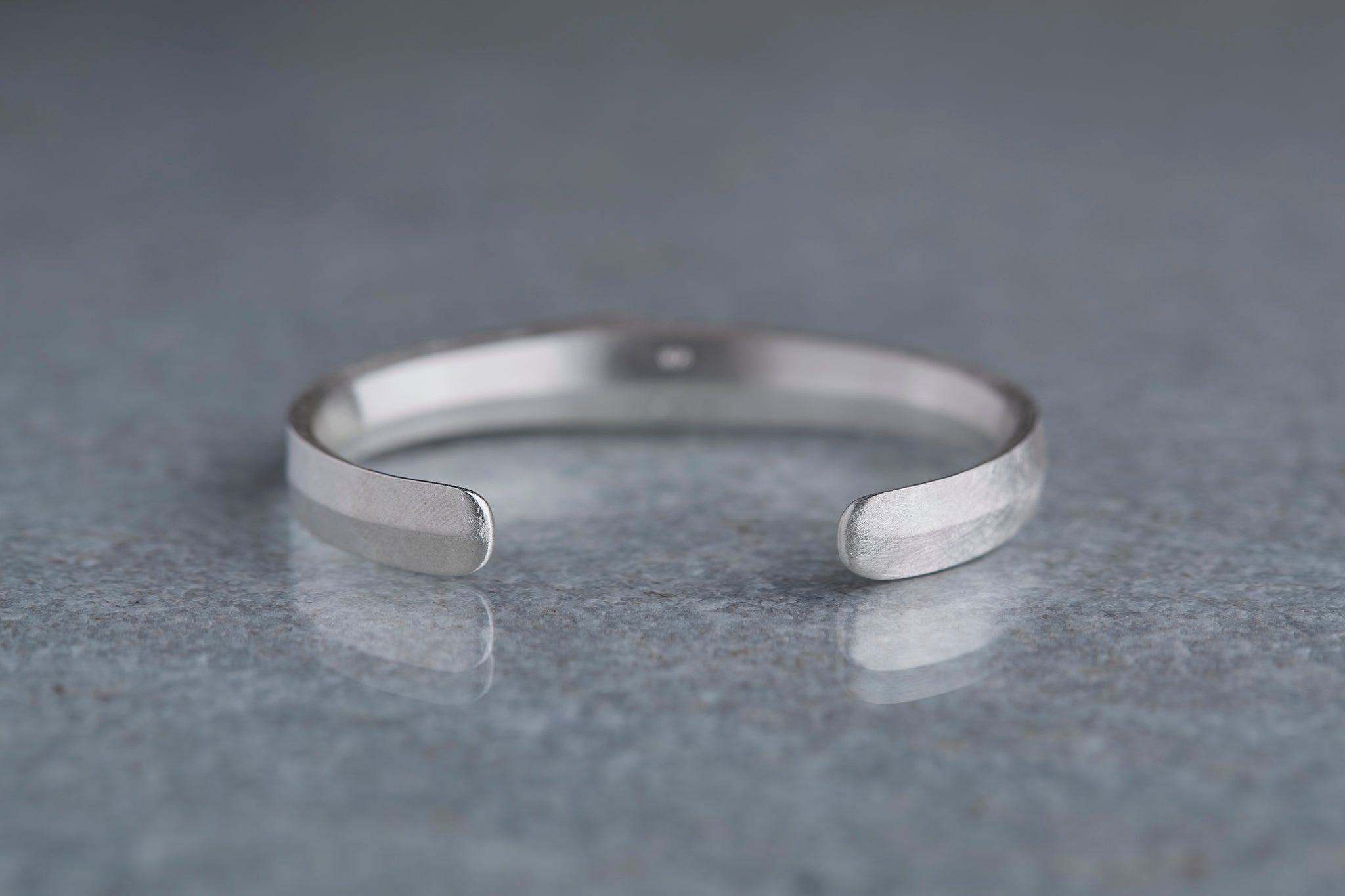 Destination Bangle / Silver