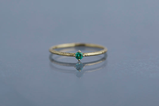 Twig ring + emerald
