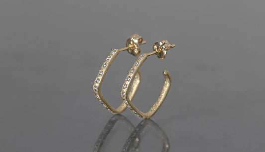 Syami stud earrings + diamonds /K10・K18
