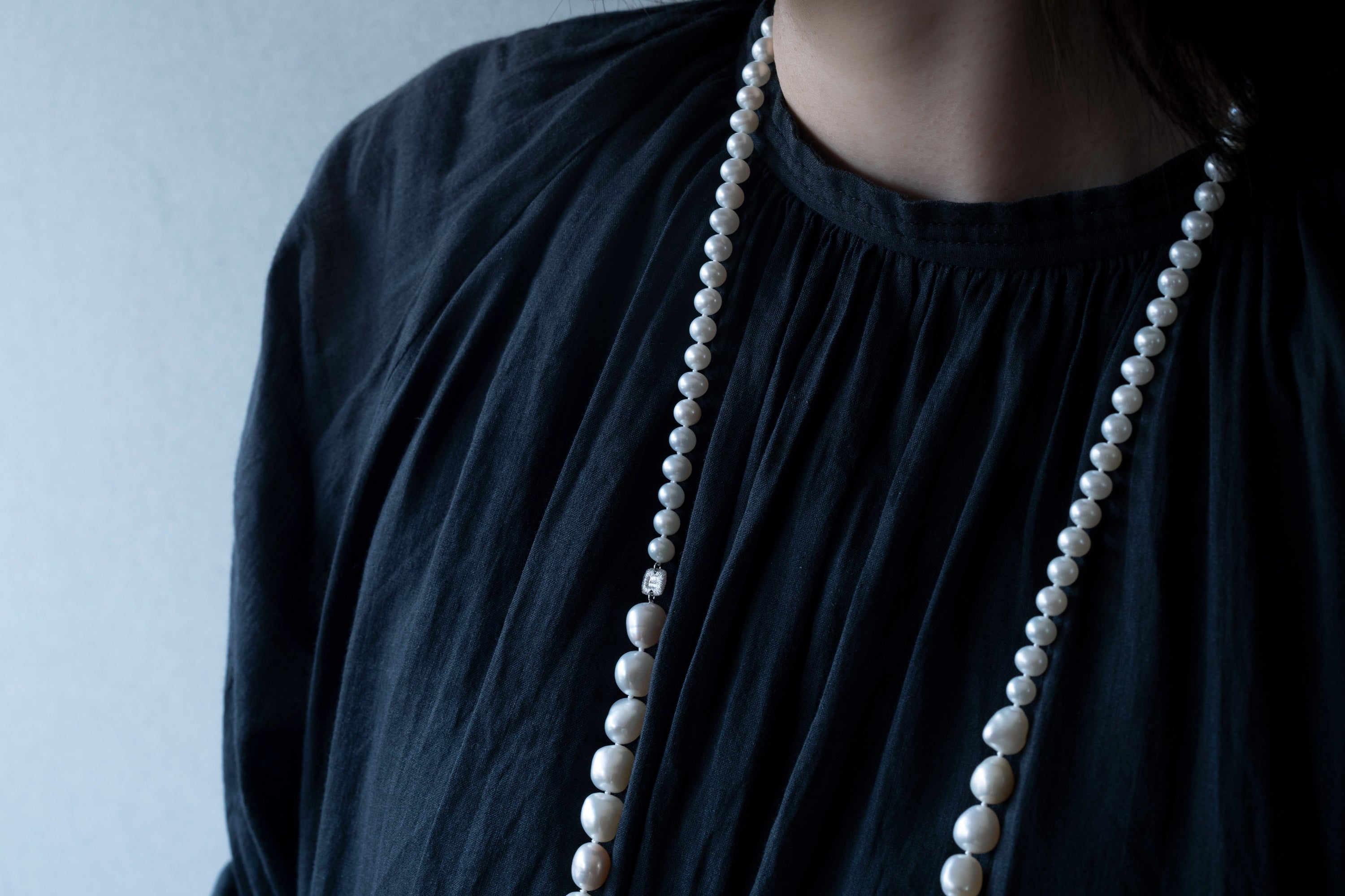 ホワイトパールロングネックレス 約 90cm– Ryui