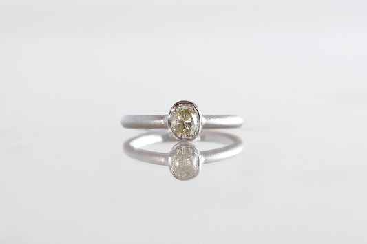 Norme ring + diamond ( light yellow )