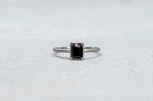 Bicolor tourmaline ring