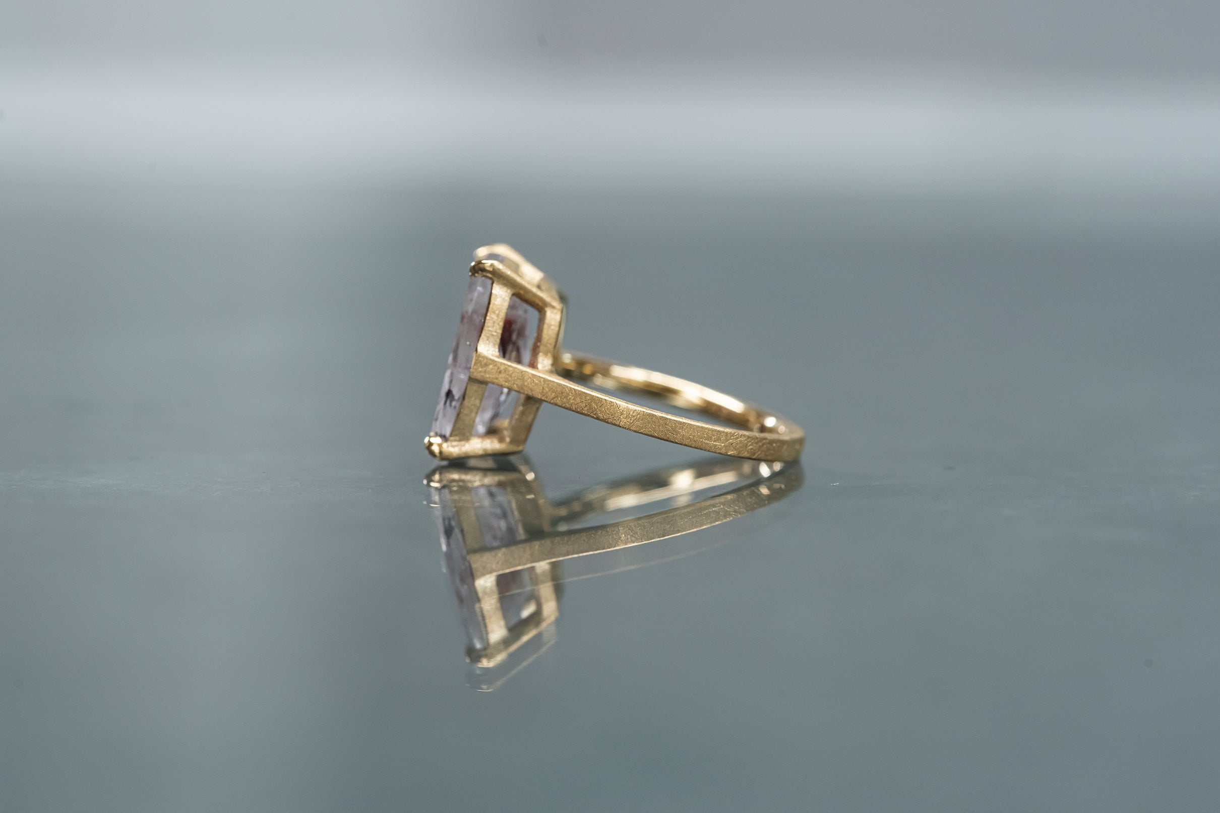 ヘマタイトインクォーツリング– Ryui