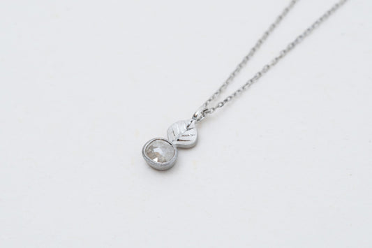 Leaf necklace + diamond ( bezel )