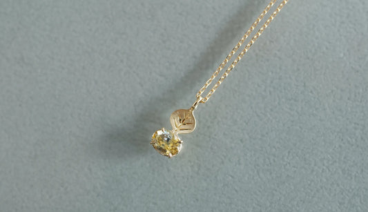 Leaf necklace + bicolor sapphire