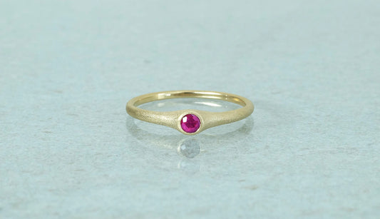 Cradle ring + ruby / K10・K18