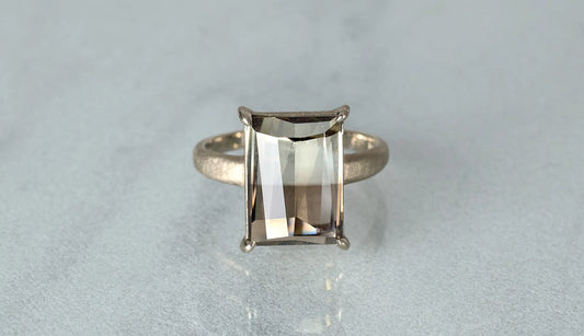 [Canna Oshiro × Ryui] Bicolor smoky quartz ring