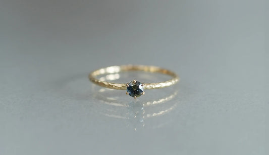 Twig ring + bicolor sapphire