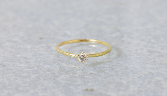Twig + 0.1ct diamond ring (very light brown) / K18YG
