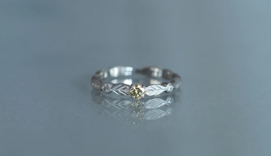 Bloom ring + diamond (yellow)