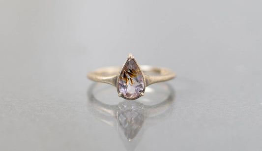 Goethite in amethyst ring / K10 Smoky gold