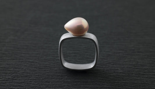 Syami ring + pearl / Silver