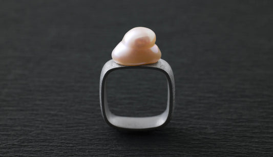 Syami ring + pearl / Silver