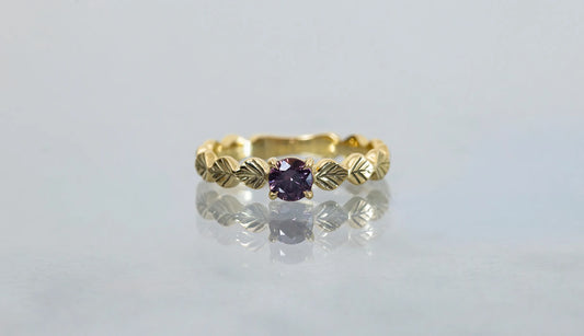 Leaf little ring + color change garnet