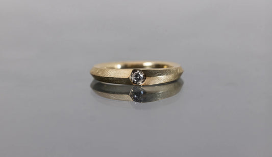 Destination ring + diamond (brown)