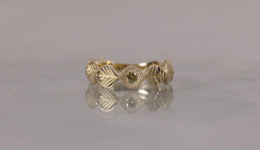 Leaf milgrain ring + diamond (olive)