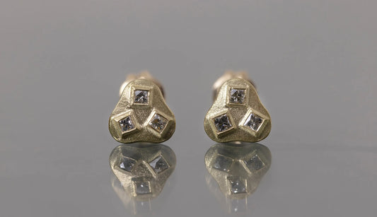 Petit square diamonds earrings