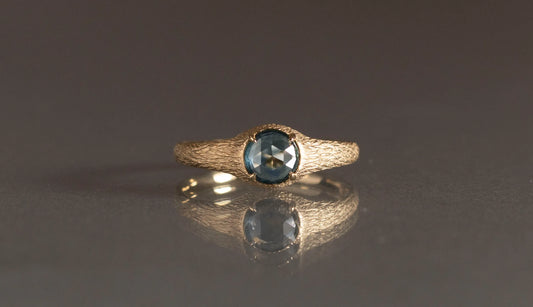 Coat ring + rose cut montana bicolor sapphire