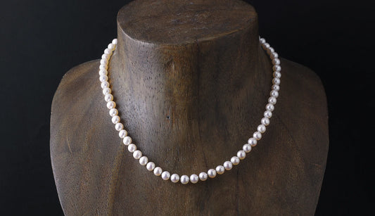 White pearl necklace 約40cm