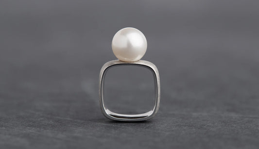 Syami ring + pearl / Silver