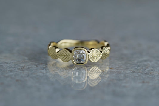 Leaf ring + diamond
