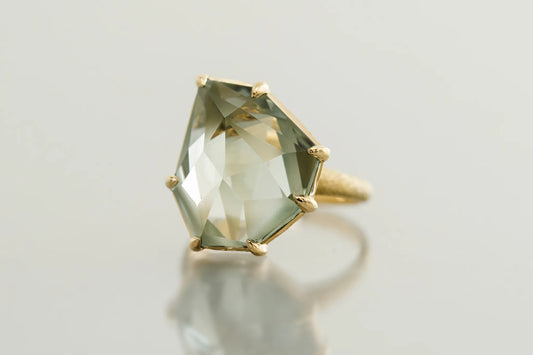 [Canna Oshiro × Ryui] Green amethyst ring