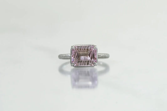 Tube in kunzite ring