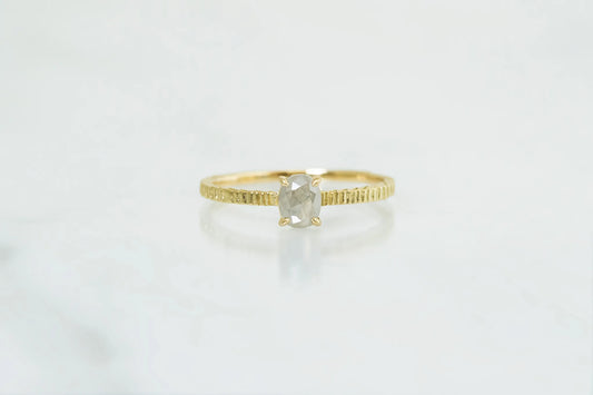 Unknown knowns line ring + rose cut diamond (ice color)