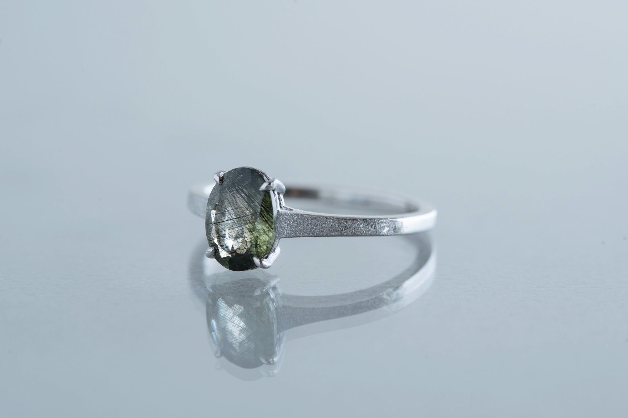 8月誕生石] ルドウィジャイトインペリドットリング– Ryui