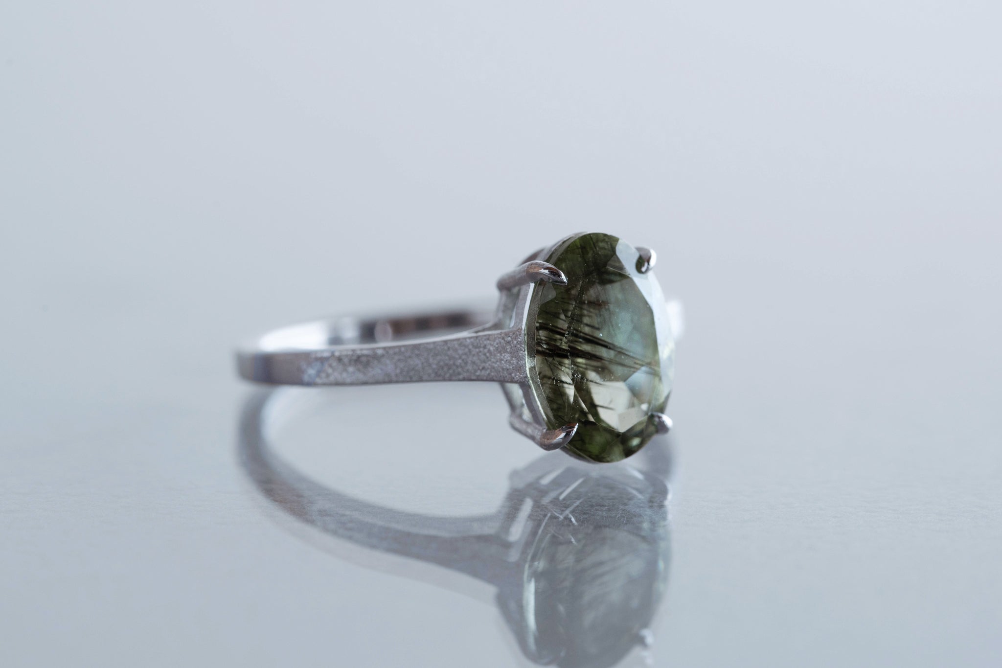 8月誕生石] ルドウィジャイトインペリドットリング– Ryui
