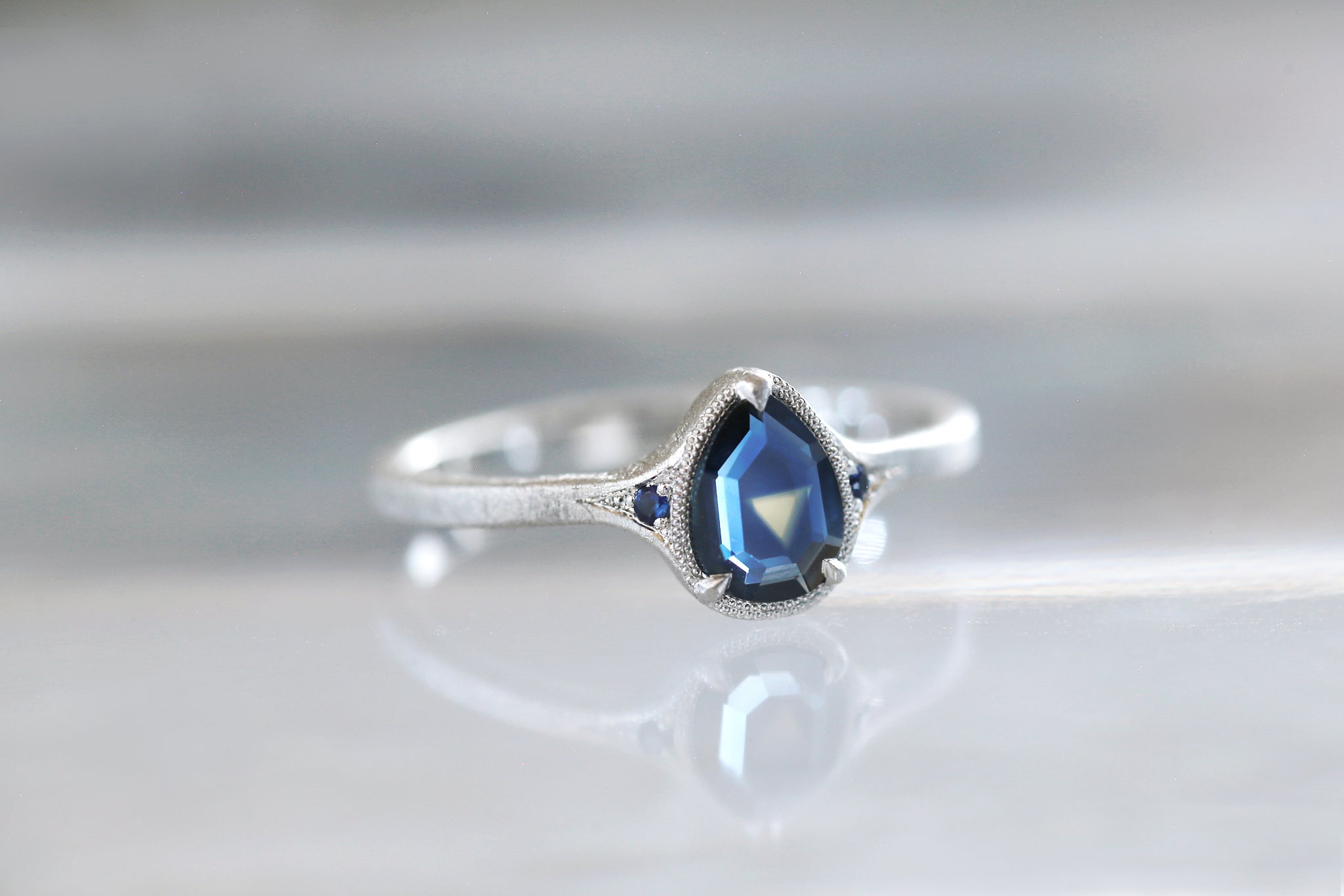 9月誕生石] バイカラーサファイアリング– Ryui