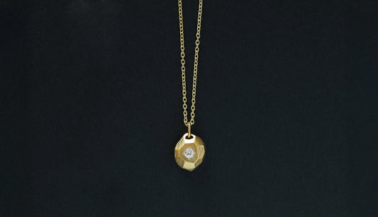 Still necklace "S"