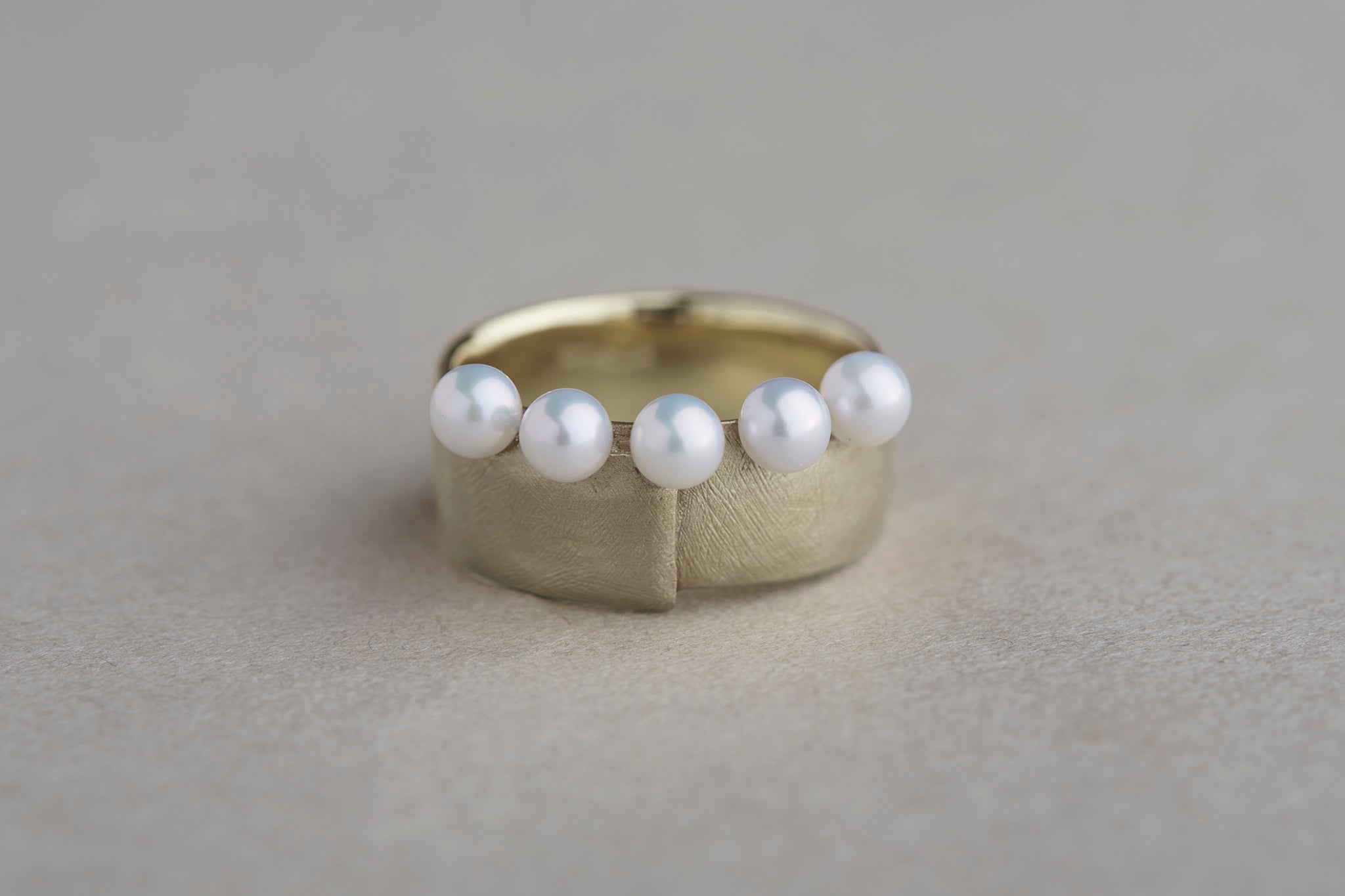 Snug ring ( wide ) + 5pearls / K10