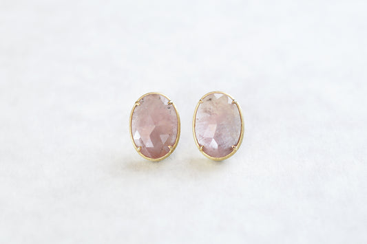 Beige sapphire earrings