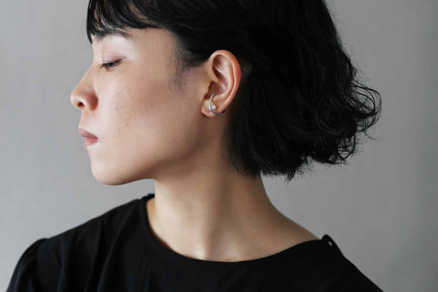 Syami ear cuff + pearl / Silver