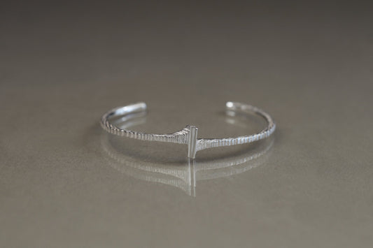 Unknown knowns bangle / Silver