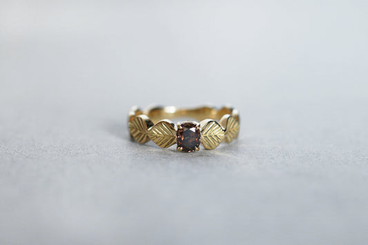 Leaf ring + diamond ( brown )