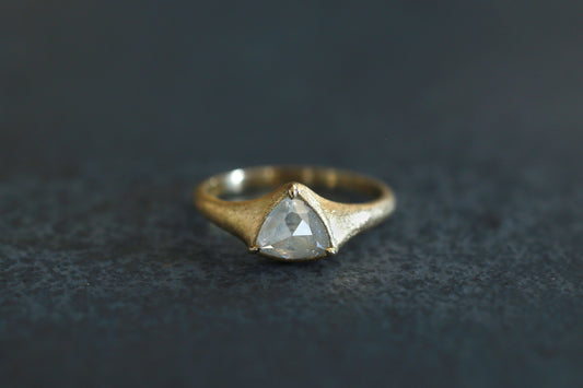 Ice color diamond ring