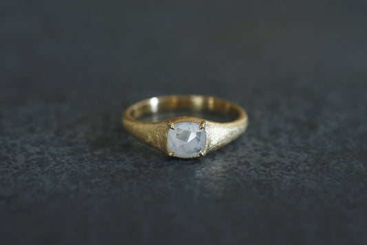 Ice color diamond ring