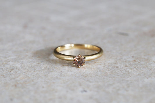 Norme ring + 0.312ct diamond ( cognac brown ) / K18