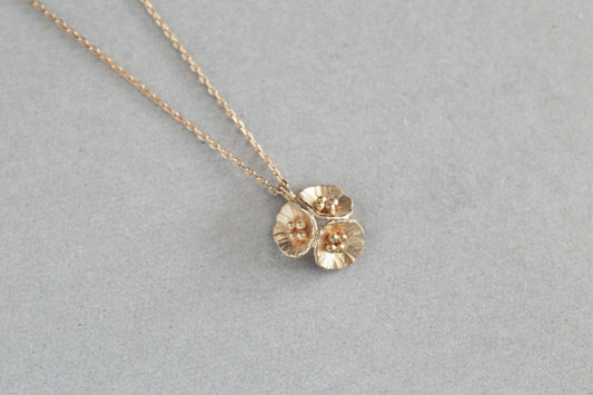 Petit flower necklace " 小さなお花3つ " / K18