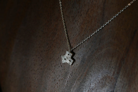 Akiraka necklace / Silver